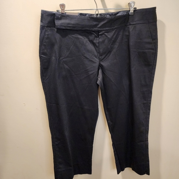 Old Navy Black Cotton Capri Pants Size 14 NWT - Picture 1 of 14